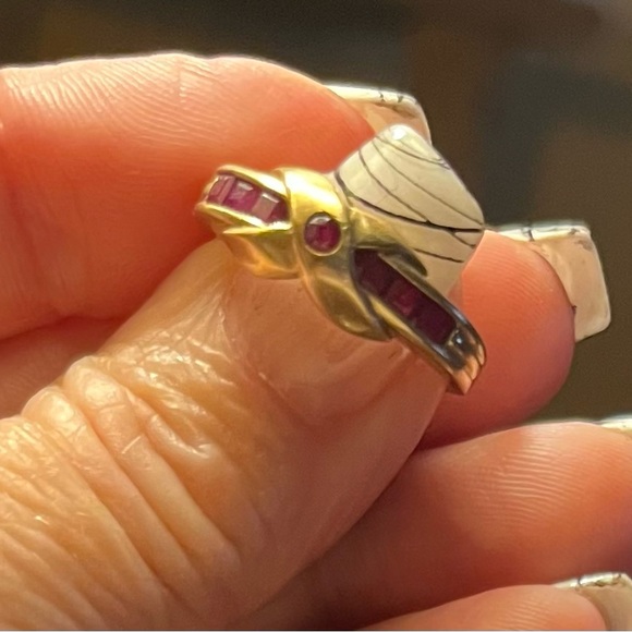 NINE true rubies  8 squares 1 ruby round set in a celtic knot of 10k gold. - Picture 3 of 4